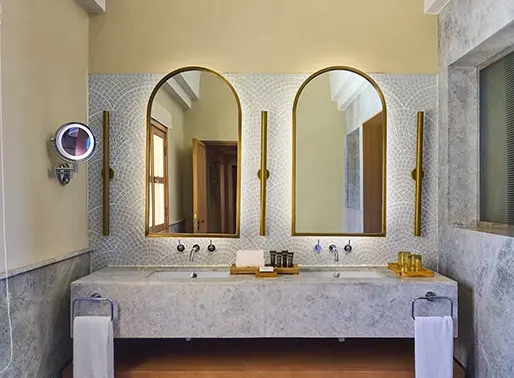 Sheraton Hotel Presidential Suite Bathroom