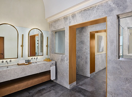 Sheraton Hotel Presidential Suite Bathroom