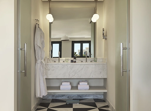 Bathroom in The Chedi El Gouna Red Sea Junior Suite.