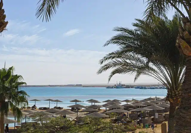 Club-Paradisio-Hotel-El-Gouna-Red-Sea-Beach-4 gallery 3