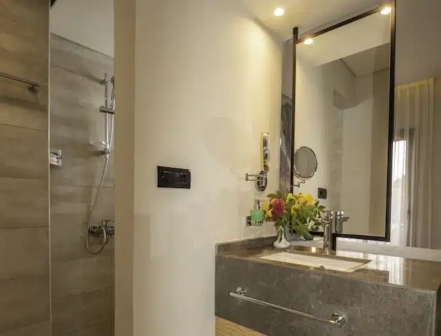 Rihana Resort Comfort Connecting Room Bathroom03 gallery 4