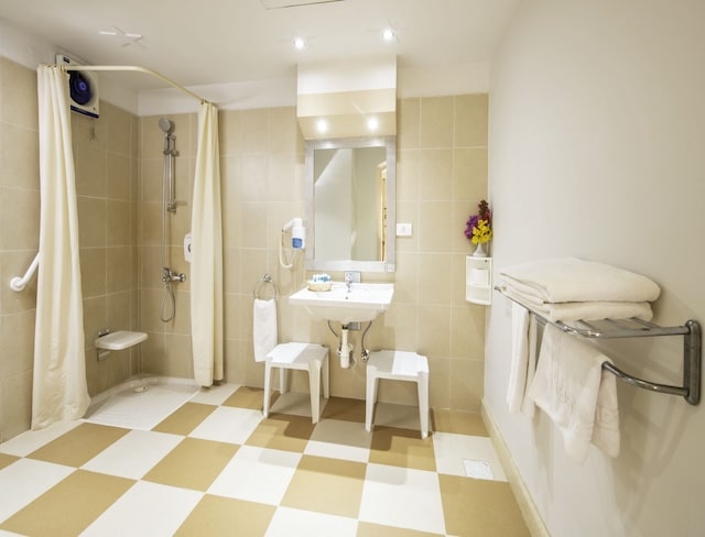 Rihana Resort Premium Accessible Room Bathroom gallery 4