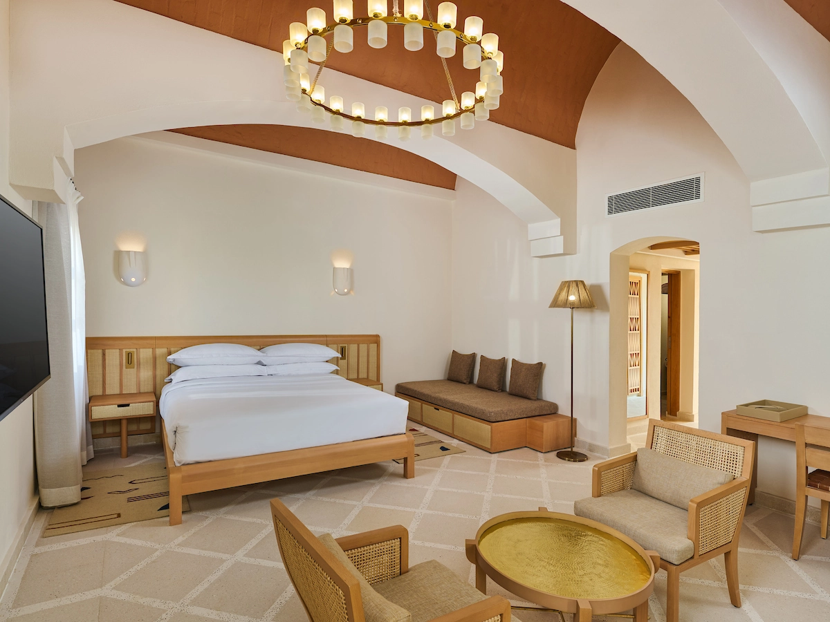 Sheraton-Miramar-Hotel-Superior-Suite-bedroom (3) gallery 3